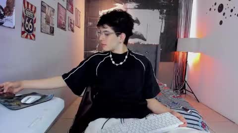 Snapshot of zayn_hall chatting on 02.24.26 ZAYN online show from 02.24.26