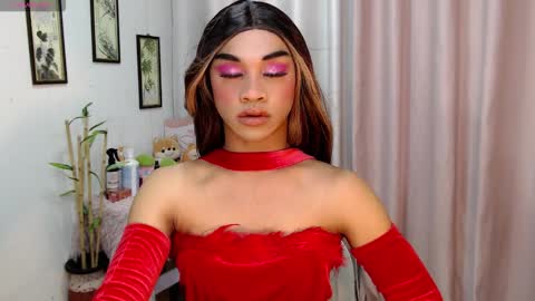 zaynelustts online show from 12.17.25