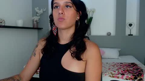 Karolyne online show from 02.10.25