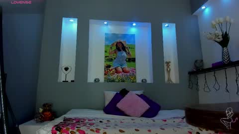 Karolyne online show from 04.27.26