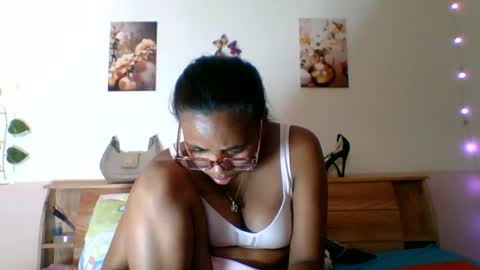Snapshot of zedidia chatting on 06.18.26 zedidia online show from 06.18.26