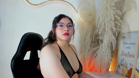 Zelene   online show from 10.20.25