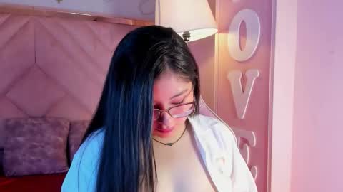 Zelene   online show from 11.06.25