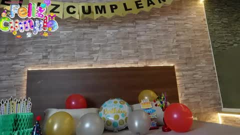 zenda_biancha online show from 04.15.26