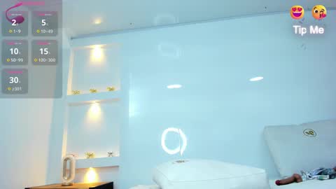 Zenda Evans online show from 02.22.25