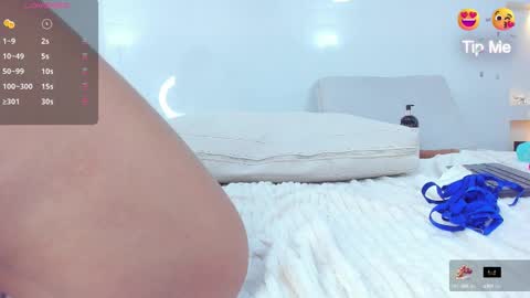 Zenda Evans online show from 03.04.25