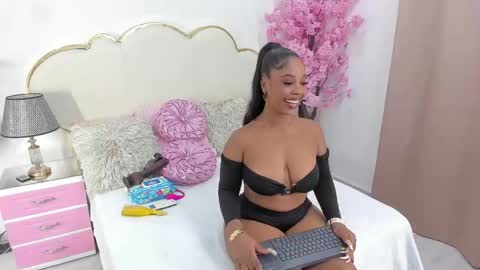 Snapshot of zendayarosse chatting on 05.11.26 zendayarosse online show from 05.11.26