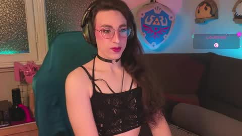 Snapshot of zesty_peach chatting on 05.22.26 zesty_peach online show from 05.22.26