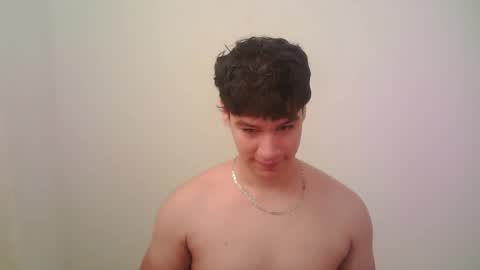 Snapshot of zeus_183 chatting on 04.21.26 zeus_183 online show from 04.21.26