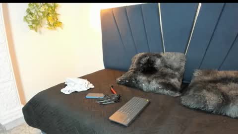 Snapshot of zeusapollofuck chatting on 09.14.25 zeusapollofuck online show from 09.14.25