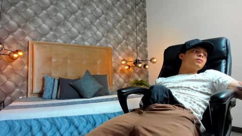 zeus online show from 12.19.24