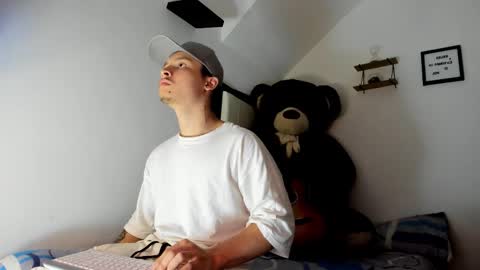 zeus online show from 10.25.25