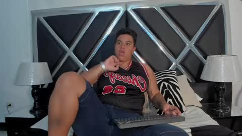 zeussmithh online show from 04.10.26