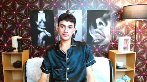 zavier skinny asian online show from 03.06.25