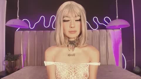 Snapshot of zhally_dee chatting on 02.24.26 zhally_dee online show from 02.24.26