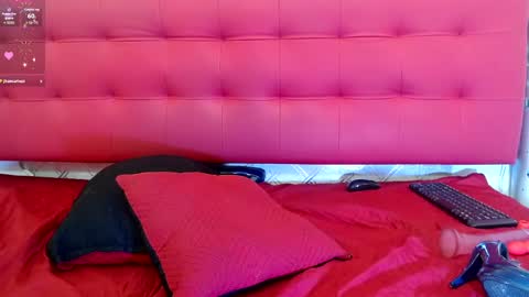 ZHAMIRA  ANDRES online show from 02.19.25