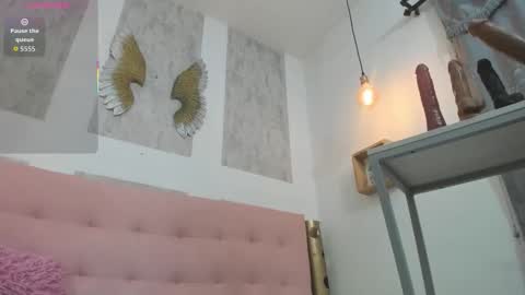 ZHAMIRA  ANDRES online show from 10.03.25