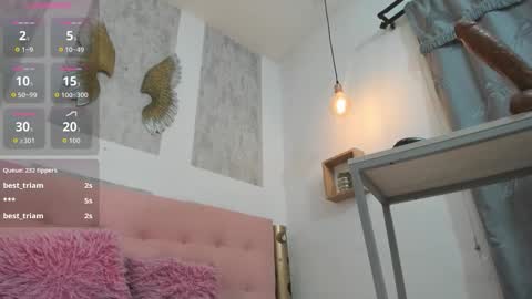 ZHAMIRA  ANDRES online show from 10.08.25