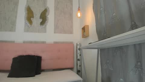 ZHAMIRA  ANDRES online show from 03.15.26