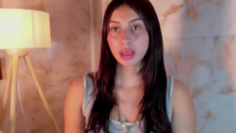 Snapshot of zharyt_18 chatting on 09.26.25 Sharit Robins online show from 09.26.25
