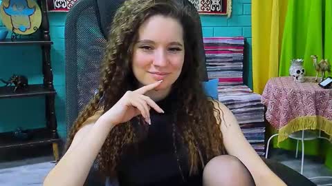 zianichols online show from 02.18.25