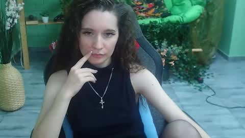 zianichols online show from 02.18.25