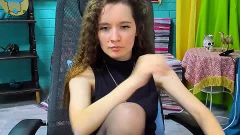 zianichols online show from 02.21.25