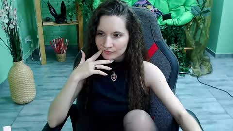 zianichols online show from 03.11.25