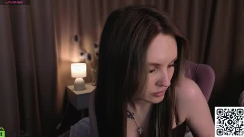 Snapshot of zlata__fox chatting on 05.20.26 Zlata Mon Tue Thu Fri Sun Sa GMT 3 0000pm - 0600pm online show from 05.20.26