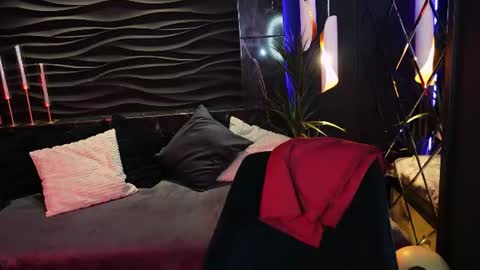 Snapshot of zlata_az chatting on 07.18.26 Zlata online show from 07.18.26
