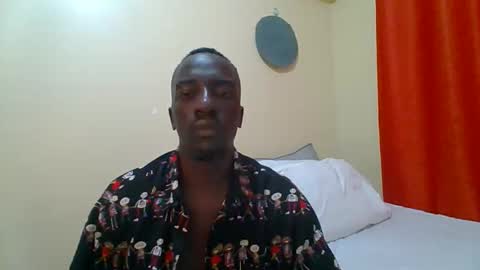 Snapshot of zlatann2012 chatting on 11.12.25 Zlatann2012 online show from 11.12.25