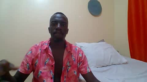 Snapshot of zlatann2012 chatting on 11.16.25 Zlatann2012 online show from 11.16.25
