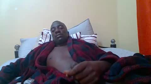 Snapshot of zlatann2012 chatting on 12.13.25 Zlatann2012 online show from 12.13.25