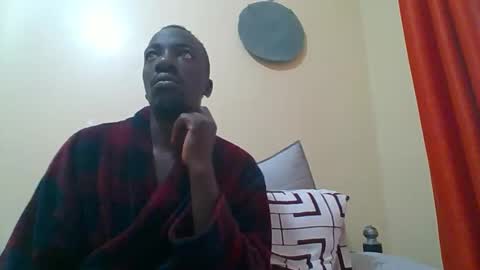 Snapshot of zlatann2012 chatting on 12.22.25 Zlatann2012 online show from 12.22.25