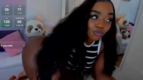 Zobe Love online show from 02.25.25