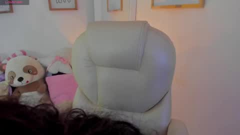 Zobe Love online show from 04.08.26