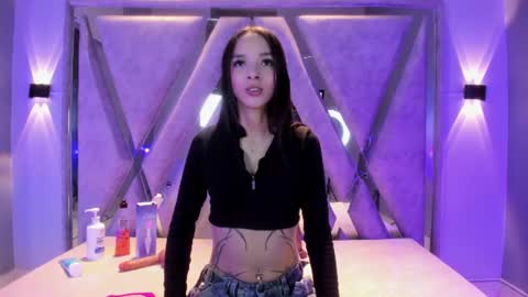 Snapshot of zoe_444_ chatting on 06.25.26 Zoe online show from 06.25.26