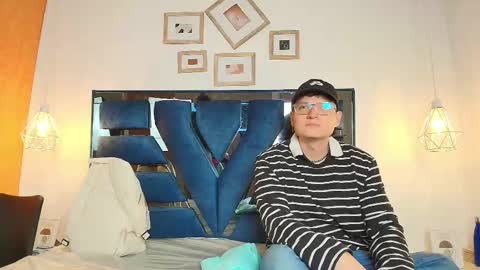 Zoe and dylan  online show from 02.24.26