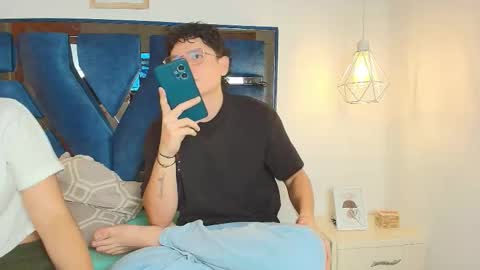 Zoe and dylan  online show from 02.25.26