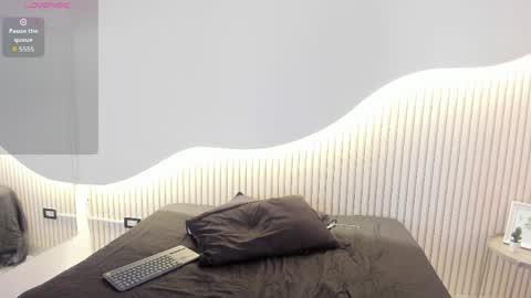 zoe_blunt_one online show from 03.27.26
