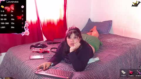 Zoe Bronw online show from 12.11.24