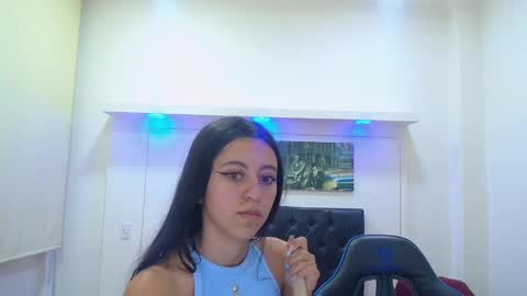 Z O E online show from 02.23.25