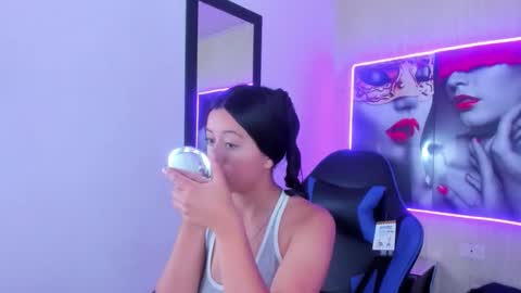 Snapshot of zoe_connor19 chatting on 01.17.26 Z O E online show from 01.17.26