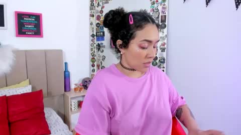 Zoe Gruber online show from 01.19.25