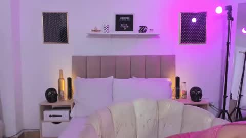 Zoe Gruber online show from 10.19.25