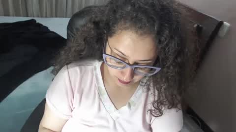 Snapshot of zoe_koller chatting on 09.23.25 Zoe Koller online show from 09.23.25