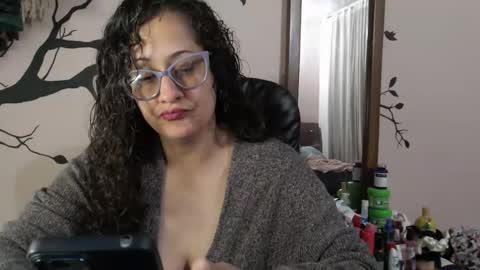 Snapshot of zoe_koller chatting on 09.29.25 Zoe Koller online show from 09.29.25