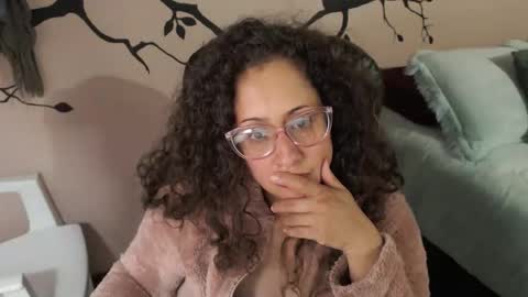 Snapshot of zoe_koller chatting on 11.11.25 Zoe Koller online show from 11.11.25