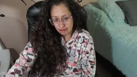 Snapshot of zoe_koller chatting on 11.16.25 Zoe Koller online show from 11.16.25