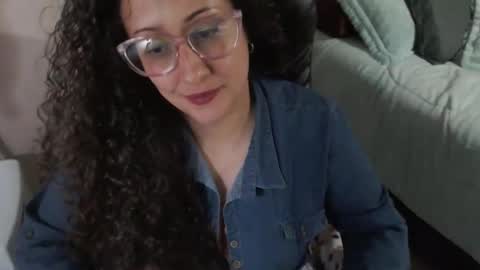 Snapshot of zoe_koller chatting on 11.28.25 Zoe Koller online show from 11.28.25